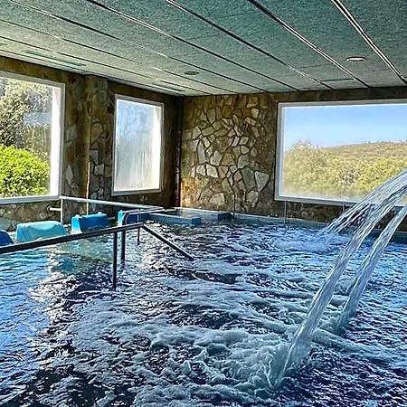 Balneario Fuentes Del Trampal Carmonita